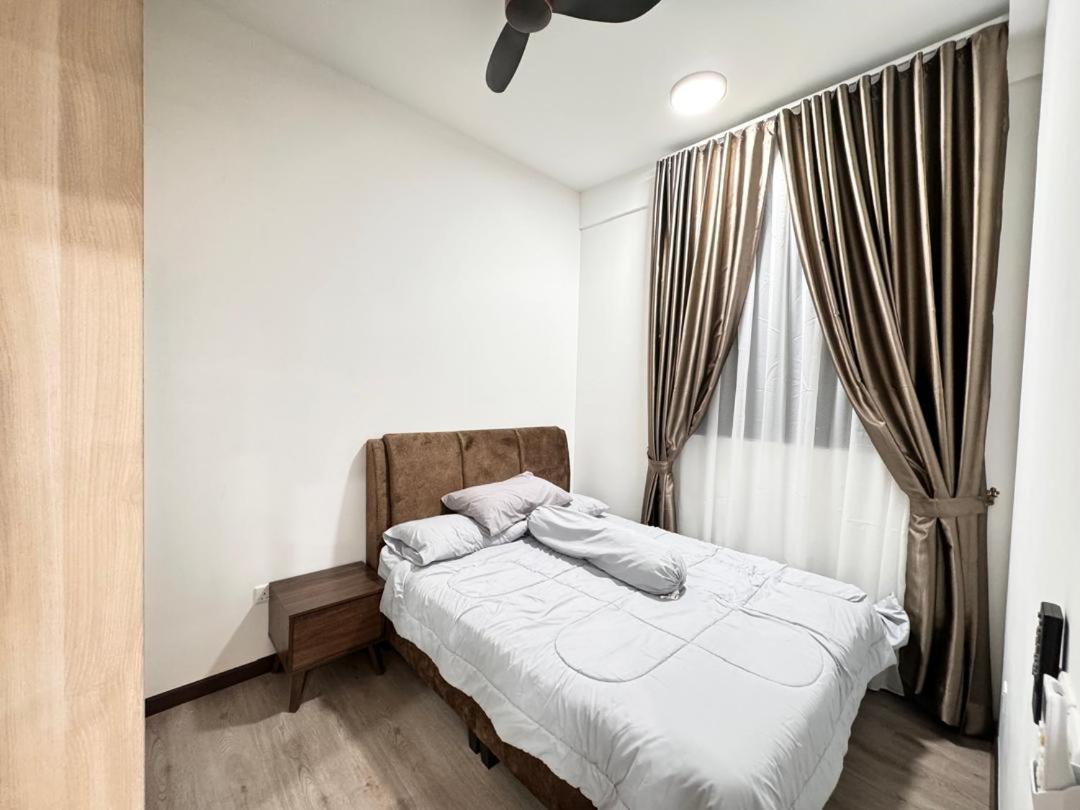 Apartment Abg Ipar *
